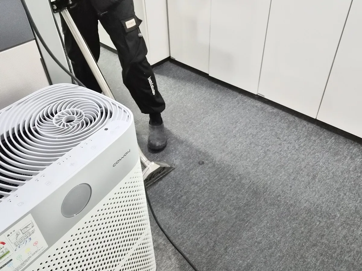 상주시 성하동 사업장 로비·복도 카페트 바닥 위생청소 사례 - 행진크린